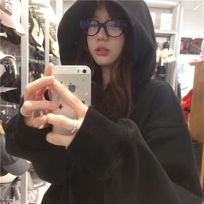 百战英雄勇破毒匪党